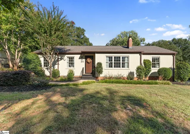 Photo 1 of Single family home for sale at 35 Mayfair Ln, Greenville, SC 29609 | MLS# 1605232 | Listing updated on 2026-10-02