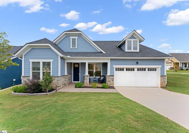 Photo 1 of Single family home for sale at 900 Novelty Dr, Greer, SC 29651 | MLS# 1604814 | Listing updated on 2026-09-30