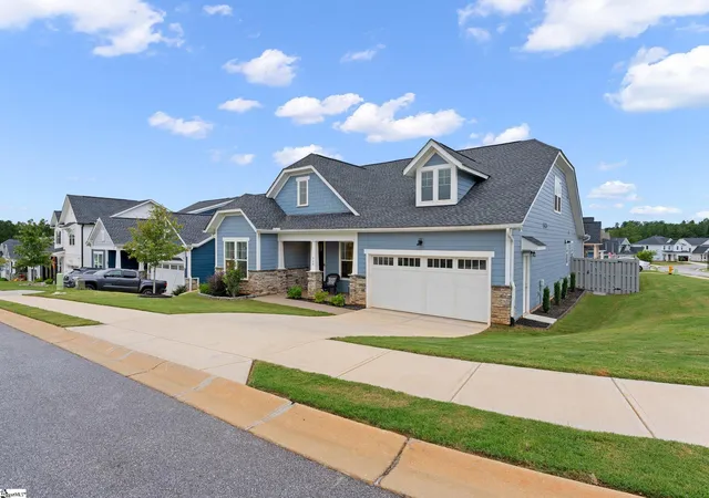 Photo 2 of Single family home for sale at 900 Novelty Dr, Greer, SC 29651 | MLS# 1604814 | Listing updated on 2026-09-30