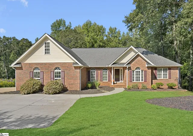 Photo 3 of Single family home for sale at 107 Westberrys Crk Rd, Duncan, SC 29334 | MLS# 1604497 | Listing updated on 2026-09-24