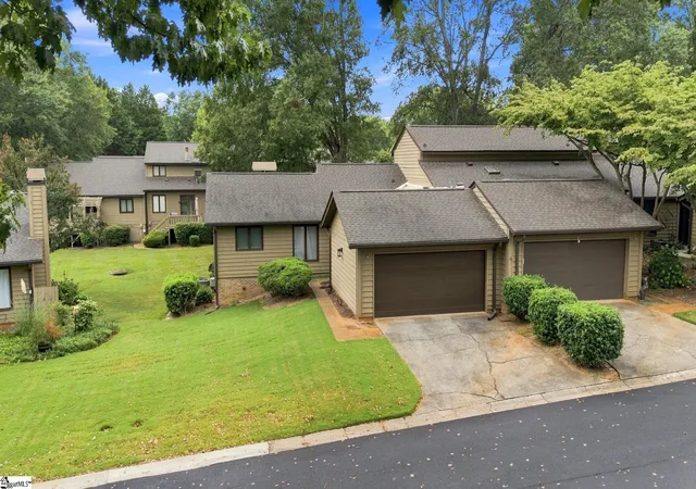 Photo 3 of Condo for sale at 133 Tanager Cir, Greer, SC 29650 | MLS# 1603720 | Listing updated on 2026-09-14
