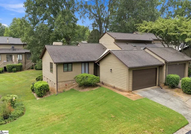 Photo 4 of Condo for sale at 133 Tanager Cir, Greer, SC 29650 | MLS# 1603720 | Listing updated on 2026-09-14