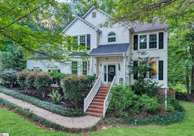 Photo 1 of Single family home for sale at 2 Moss Spring Ct, Simpsonville, SC 29680 | MLS# 1605745 | Listing updated on 2026-10-14