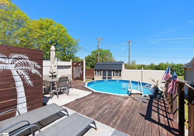 Photo 3 of Single family home for sale at 100 Oak Rd, Piedmont, SC 29673 | MLS# 1589094 | Listing updated on 2026-09-16