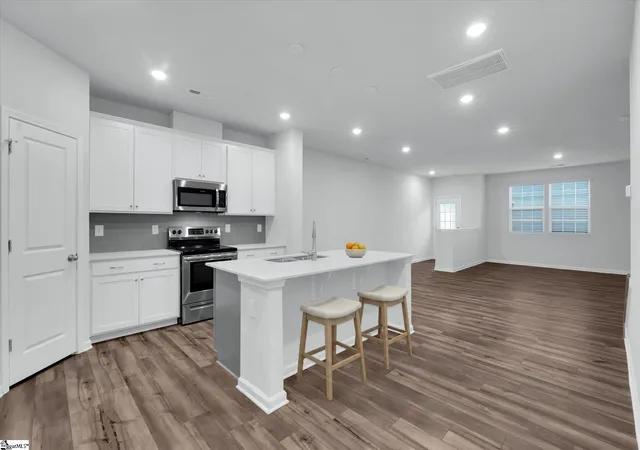 Photo 3 of Townhouse for sale at 34 Gaskins Trl, Travelers Rest, SC 29690 | MLS# 1605419 | Listing updated on 2026-10-01