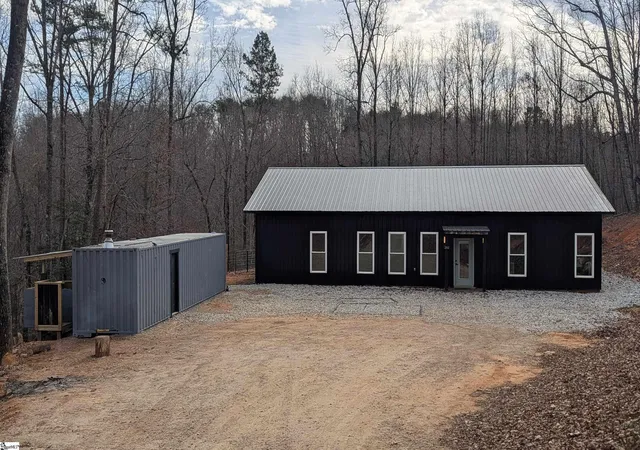 Photo 2 of Single family home for sale at 292 Rabbit Rd, Travelers Rest, SC 29690 | MLS# 1606072 | Listing updated on 2026-10-13