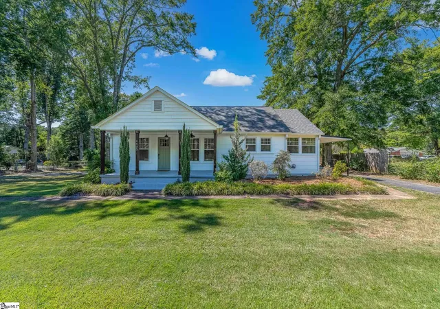 Photo 1 of Single family home for sale at 4405 Old Buncombe Rd, Greenville, SC 29617 | MLS# 1603658 | Listing updated on 2026-09-12
