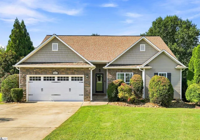 Photo 1 of Single family home for sale at 231 Metcalf Ct, Spartanburg, SC 29306 | MLS# 1602689 | Listing updated on 2026-09-21