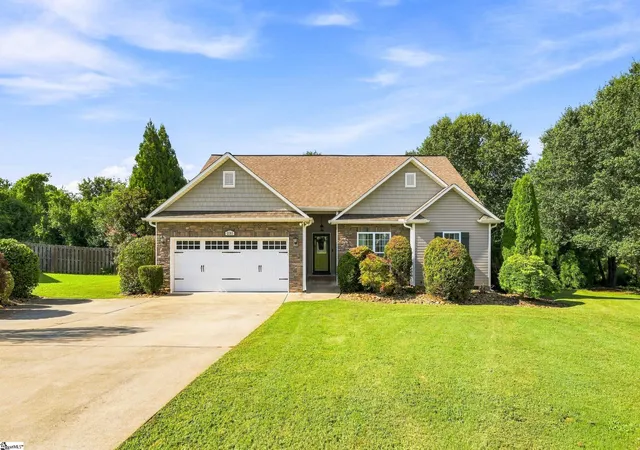 Photo 2 of Single family home for sale at 231 Metcalf Ct, Spartanburg, SC 29306 | MLS# 1602689 | Listing updated on 2026-09-21
