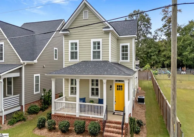 Photo 1 of Single family home for sale at 1b Love Dr, Travelers Rest, SC 29690 | MLS# 1606541 | Listing updated on 2026-10-21