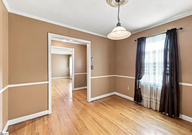 Photo 3 of Single family home for sale at 10 Arbutus Trl, Greenville, SC 29607 | MLS# 1602918 | Listing updated on 2026-10-02
