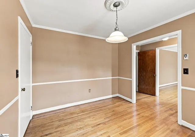 Photo 4 of Single family home for sale at 10 Arbutus Trl, Greenville, SC 29607 | MLS# 1602918 | Listing updated on 2026-10-02