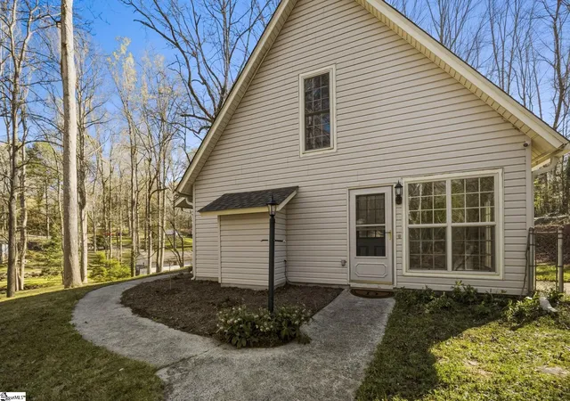 Photo 4 of Single family home for sale at 12 Coleman Dr, Travelers Rest, SC 29690 | MLS# 1603246 | Listing updated on 2026-09-08