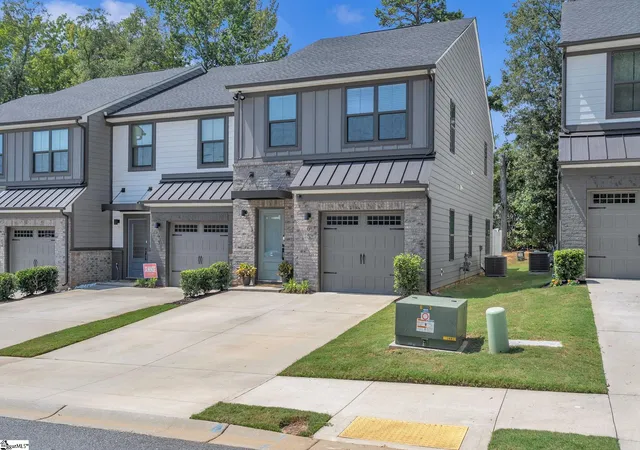 Photo 1 of Townhouse for sale at 65 Connaught Ct, Mauldin, SC 29662 | MLS# 1602903 | Listing updated on 2026-09-11