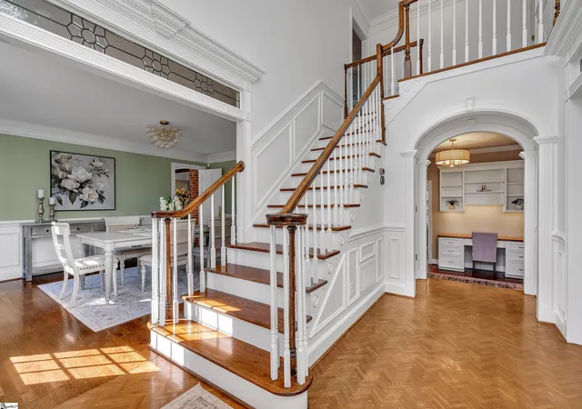 Photo 3 of Single family home for sale at 100 Holbrook Trl, Greenville, SC 29605 | MLS# 1606492 | Listing updated on 2026-10-13