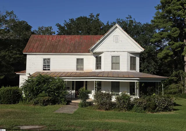 Photo 1 of Single family home for sale at 511 S Main St, Fountain Inn, SC 29644 | MLS# 1604322 | Listing updated on 2026-09-24