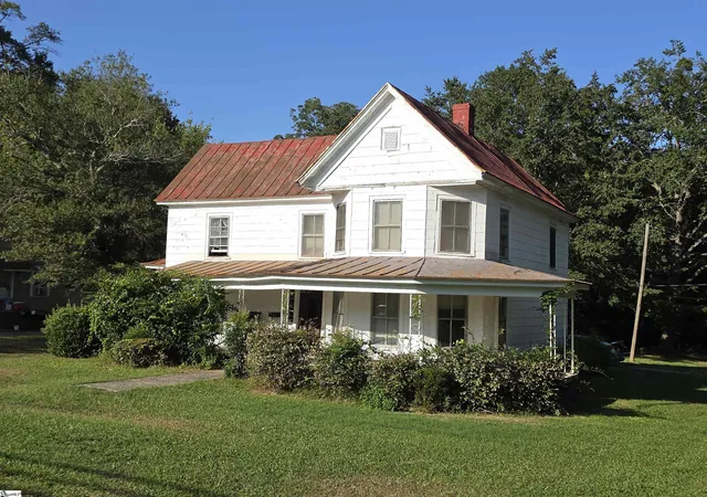 Photo 2 of Single family home for sale at 511 S Main St, Fountain Inn, SC 29644 | MLS# 1604322 | Listing updated on 2026-09-24
