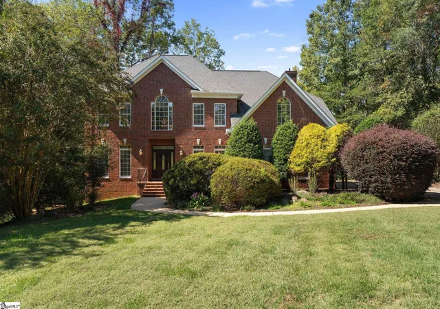 Photo 1 of Sale Pending at 401 Rivercrest Dr, Taylors, SC 29687 | MLS# 1606047 | Listing updated on 2026-10-23