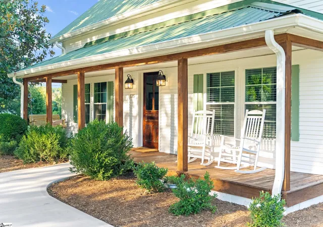 Photo 3 of Single family home for sale at 125 Old Hwy 357, Campobello, SC 29322 | MLS# 1602832 | Listing updated on 2026-09-12