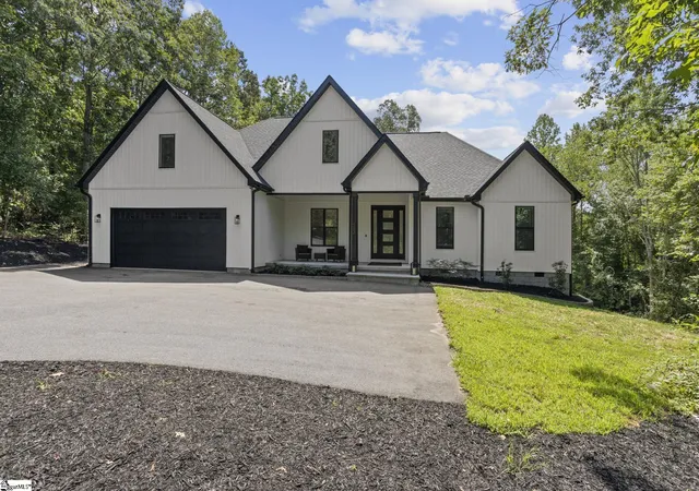 Photo 1 of Single family home for sale at 433 Lynn Rd, Taylors, SC 29687 | MLS# 1602656 | Listing updated on 2026-09-01