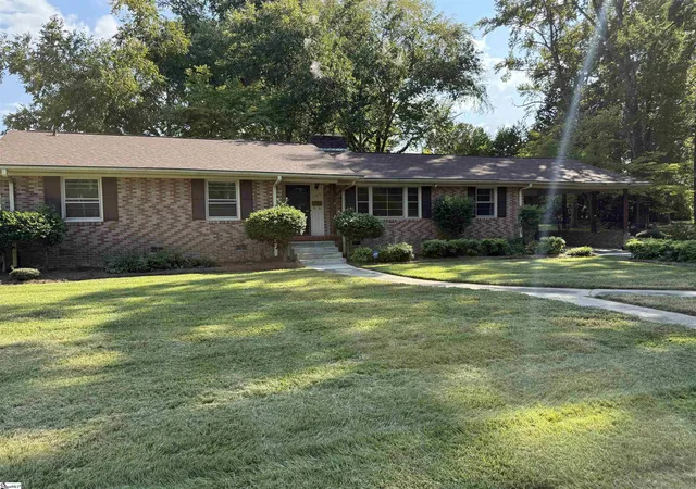 Single family home for sale at 307 Spruce St, Clinton, SC 29325 | MLS# 1604257