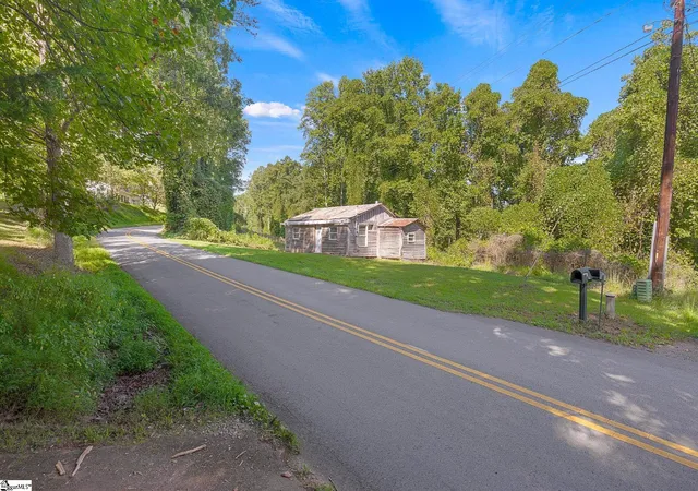 Land for sale at 1279 Cove Crk Rd, Pickens, SC 29671 | MLS# 1604485