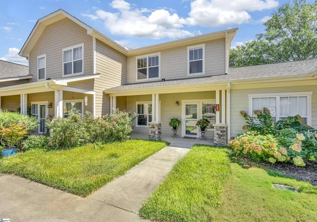 Townhouse for sale at 102 Rusty Brk Rd, Taylors, SC 29687 | MLS# 1603848