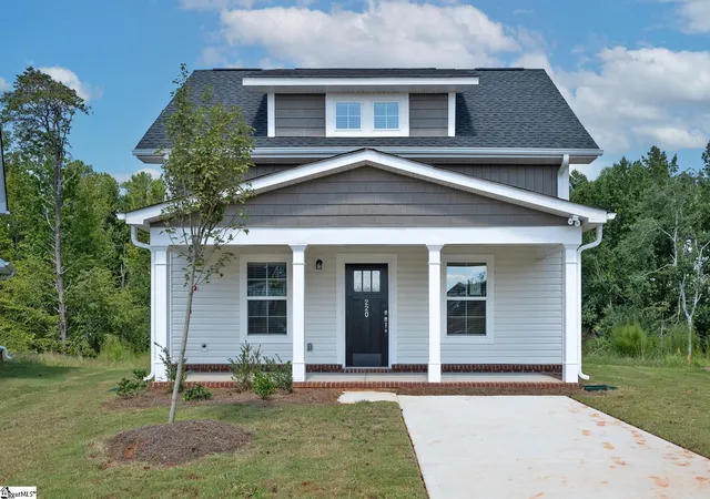 Photo 1 of Single family home for sale at 220 Waltham Ct, Greenville, SC 29617 | MLS# 1604962 | Listing updated on 2026-09-25