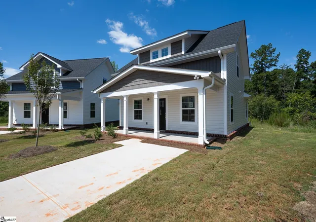 Photo 2 of Single family home for sale at 220 Waltham Ct, Greenville, SC 29617 | MLS# 1604962 | Listing updated on 2026-09-25