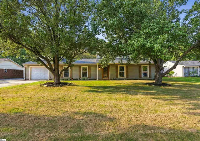Photo 1 of Single family home for sale at 106 Clearfield Rd, Greenville, SC 29607 | MLS# 1604820 | Listing updated on 2026-09-27