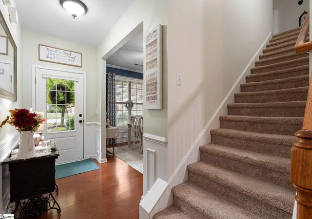Photo 3 of Single family home for sale at 2 Oak Willow Ct, Fountain Inn, SC 29644 | MLS# 1606550 | Listing updated on 2026-10-14