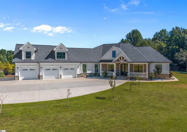 Photo 1 of Single family home for sale at 230 Gano Dr, Woodruff, SC 29388 | MLS# 1605417 | Listing updated on 2026-10-01