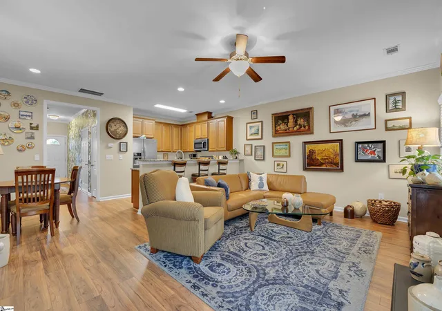 Photo 3 of Townhouse for sale at 205 Shady Grv Dr, Simpsonville, SC 29681 | MLS# 1603909 | Listing updated on 2026-09-19