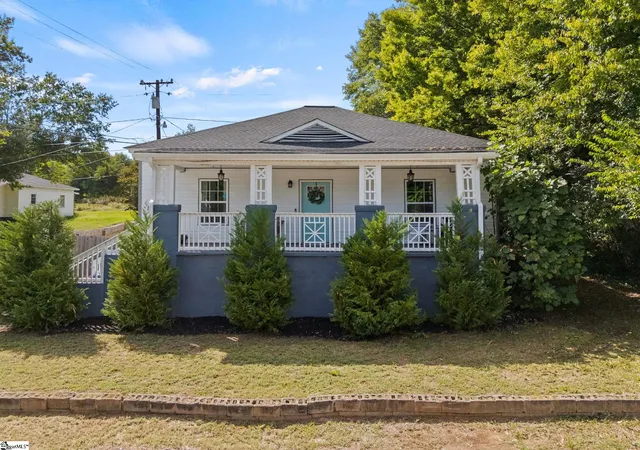 Photo 2 of Single family home for sale at 44 4th Avenue, Greenville, SC 29611 | MLS# 1604070 | Listing updated on 2026-10-07