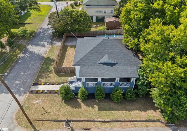 Photo 3 of Single family home for sale at 44 4th Avenue, Greenville, SC 29611 | MLS# 1604070 | Listing updated on 2026-10-07