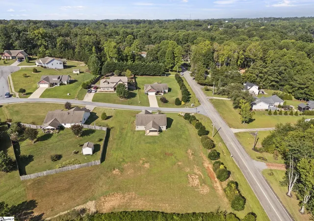 Photo 3 of Single family home for sale at 1 Hawkcrest Ct, Travelers Rest, SC 29690 | MLS# 1603058 | Listing updated on 2026-09-07
