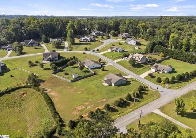Photo 4 of Single family home for sale at 1 Hawkcrest Ct, Travelers Rest, SC 29690 | MLS# 1603058 | Listing updated on 2026-09-07