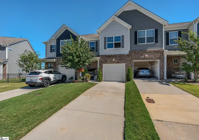 Photo 2 of Townhouse for sale at 214 E Compass Way, Easley, SC 29640 | MLS# 1605557 | Listing updated on 2026-10-02