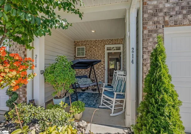 Photo 3 of Townhouse for sale at 214 E Compass Way, Easley, SC 29640 | MLS# 1605557 | Listing updated on 2026-10-02