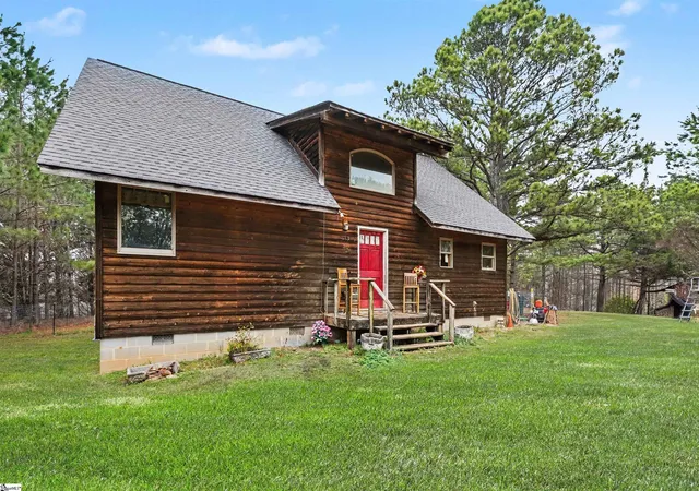 Photo 3 of Single family home for sale at 113 Ernestine Hayes Rd, Pickens, SC 29671 | MLS# 1605111 | Listing updated on 2026-09-28