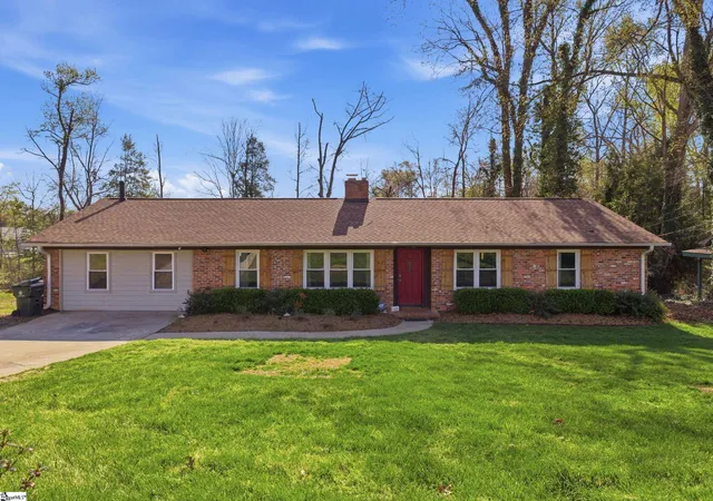 Photo 2 of Single family home for sale at 505 Kensington Rd, Taylors, SC 29687 | MLS# 1604221 | Listing updated on 2026-09-24
