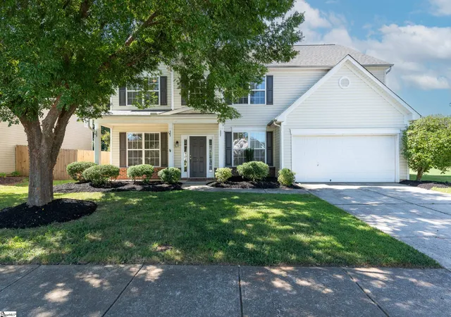 Photo 2 of Single family home for sale at 17 Jordan Crst Ct, Simpsonville, SC 29681 | MLS# 1603864 | Listing updated on 2026-09-30