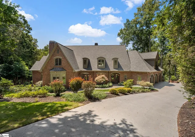 Photo 3 of Single family home for sale at 120 Tuscany Way, Greer, SC 29650 | MLS# 1603034 | Listing updated on 2026-09-11