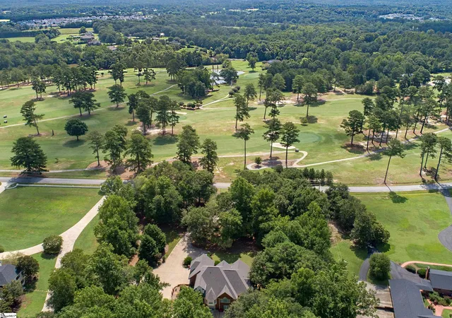 Photo 4 of Single family home for sale at 156 Club Dr, Simpsonville, SC 29681 | MLS# 1603077 | Listing updated on 2026-10-07