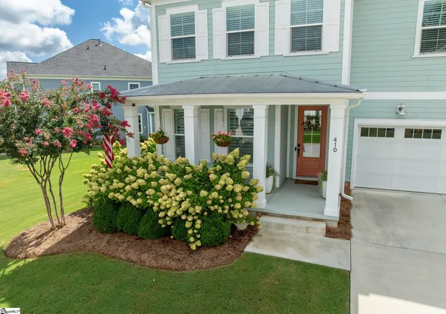 Photo 3 of Single family home for sale at 410 Nebbiolo Ln, Simpsonville, SC 29681 | MLS# 1603294 | Listing updated on 2026-09-17