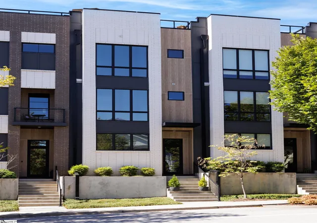 Photo 1 of Townhouse for sale at 611 N Main St #Unit 2, Greenville, SC 29601 | MLS# 1605515 | Listing updated on 2026-10-27