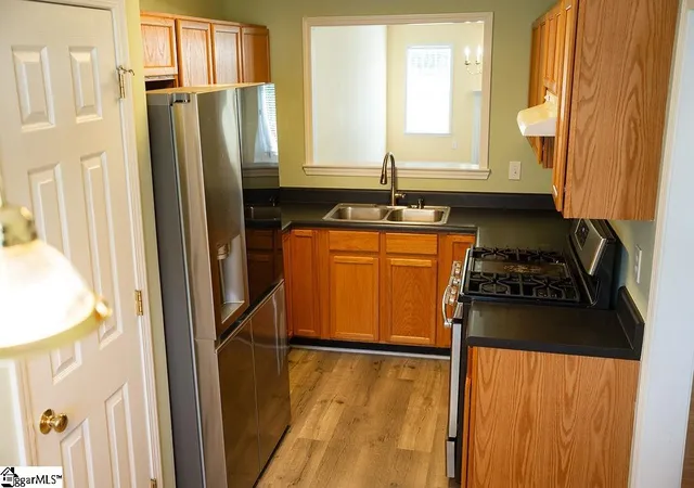 Listing Photo 5 - Condo for sale in building located at 11 Hillside Gln Dr, Greer, SC 29650