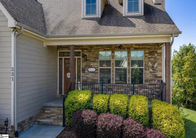 Photo 2 of Single family home for sale at 231 Deer Thicket Way, Taylors, SC 29687 | MLS# 1605736 | Listing updated on 2026-10-22