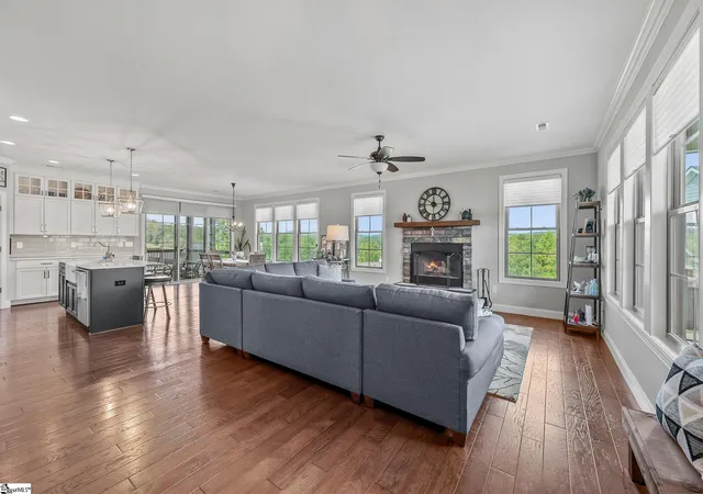 Photo 3 of Single family home for sale at 231 Deer Thicket Way, Taylors, SC 29687 | MLS# 1605736 | Listing updated on 2026-10-22