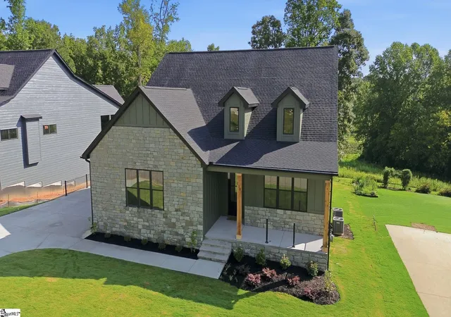 Photo 2 of Single family home for sale at 110 Wedge Wy, Travelers Rest, SC 29690 | MLS# 1598557 | Listing updated on 2026-09-03